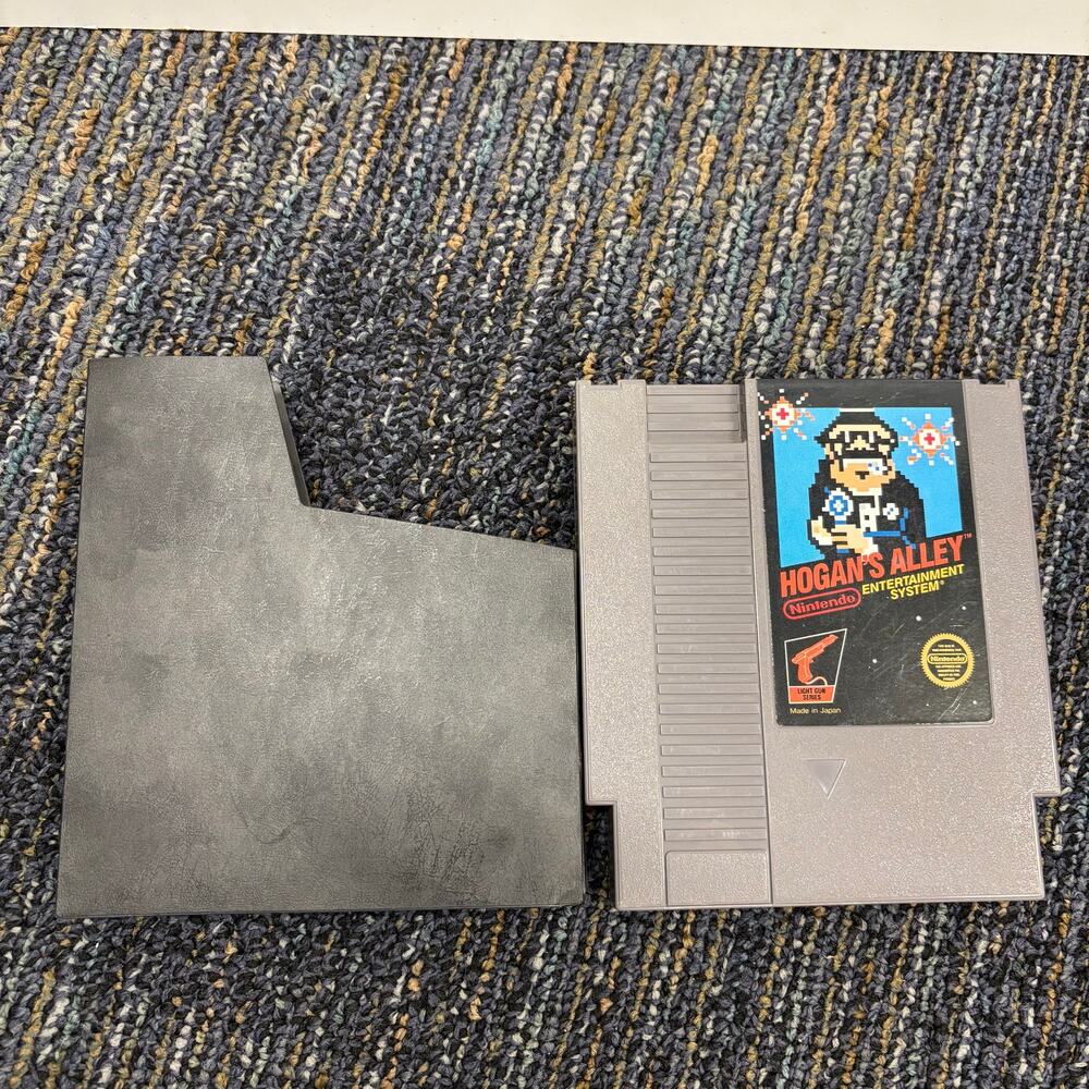Nintendo NES Hogan’s Alley Game Cartridge Zapper Light Gun Series Cartridge/Case